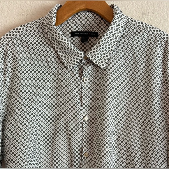 John Varvatos Shirt Off White Short Rolled Slv Button Up Gray Geo Print Men’s XL - Picture 1 of 11